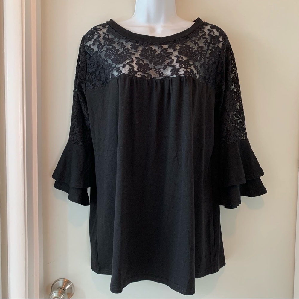 black lace top with tiered bell sleeves sz L